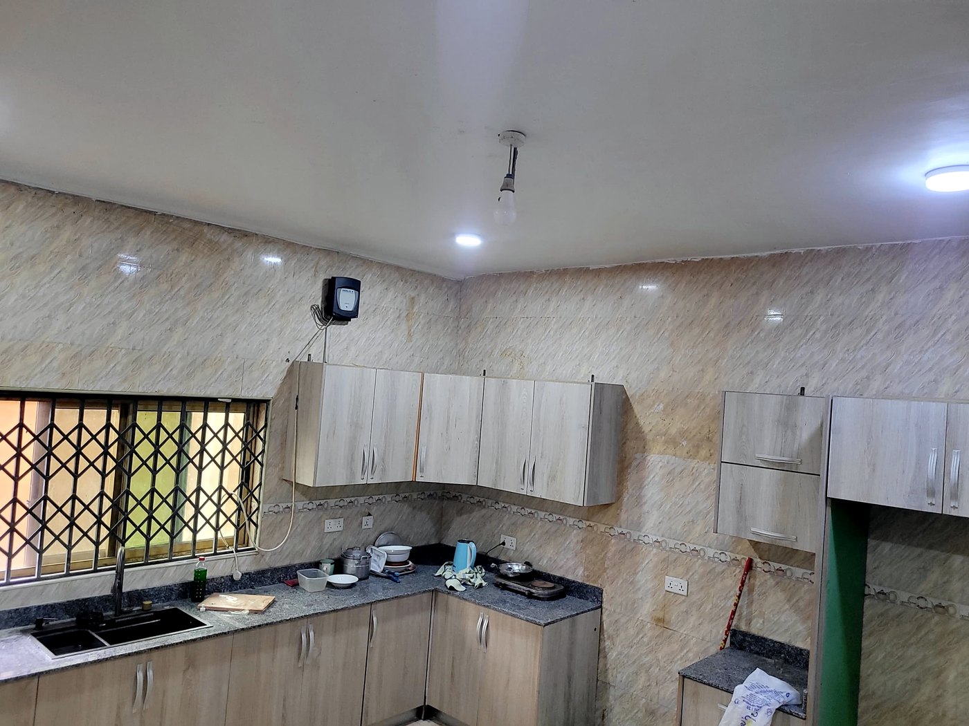 Fitted kitchen with granite worktops