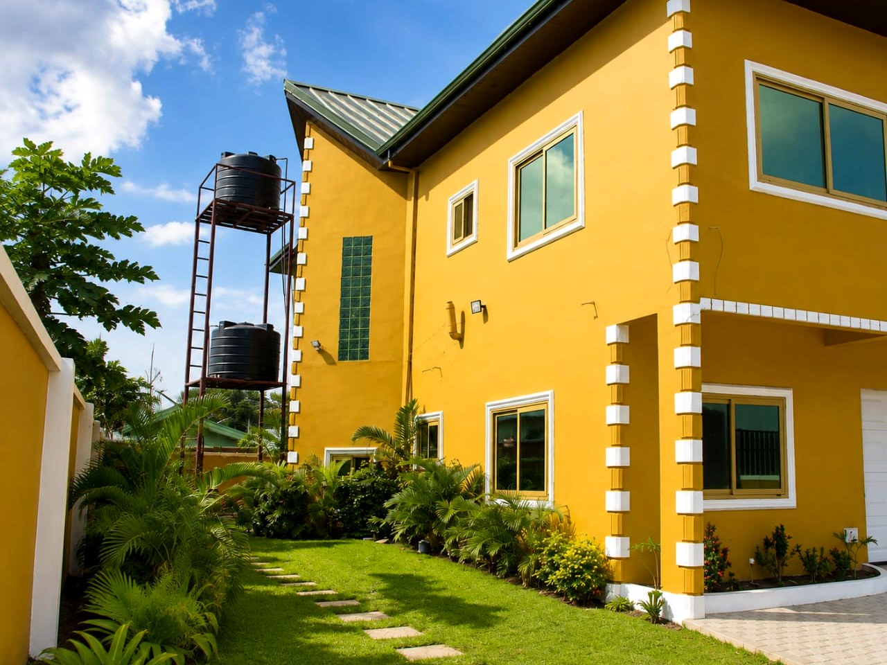 Side elevation and landscaping